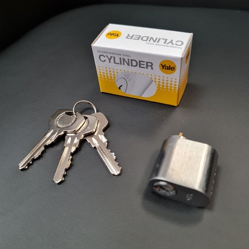 Scandinavian oval lock